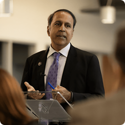 US Congressman Visits ISACA for CMMI Update, AI Policy Discussion